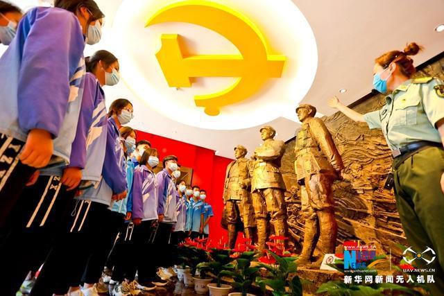 三色变形小怪